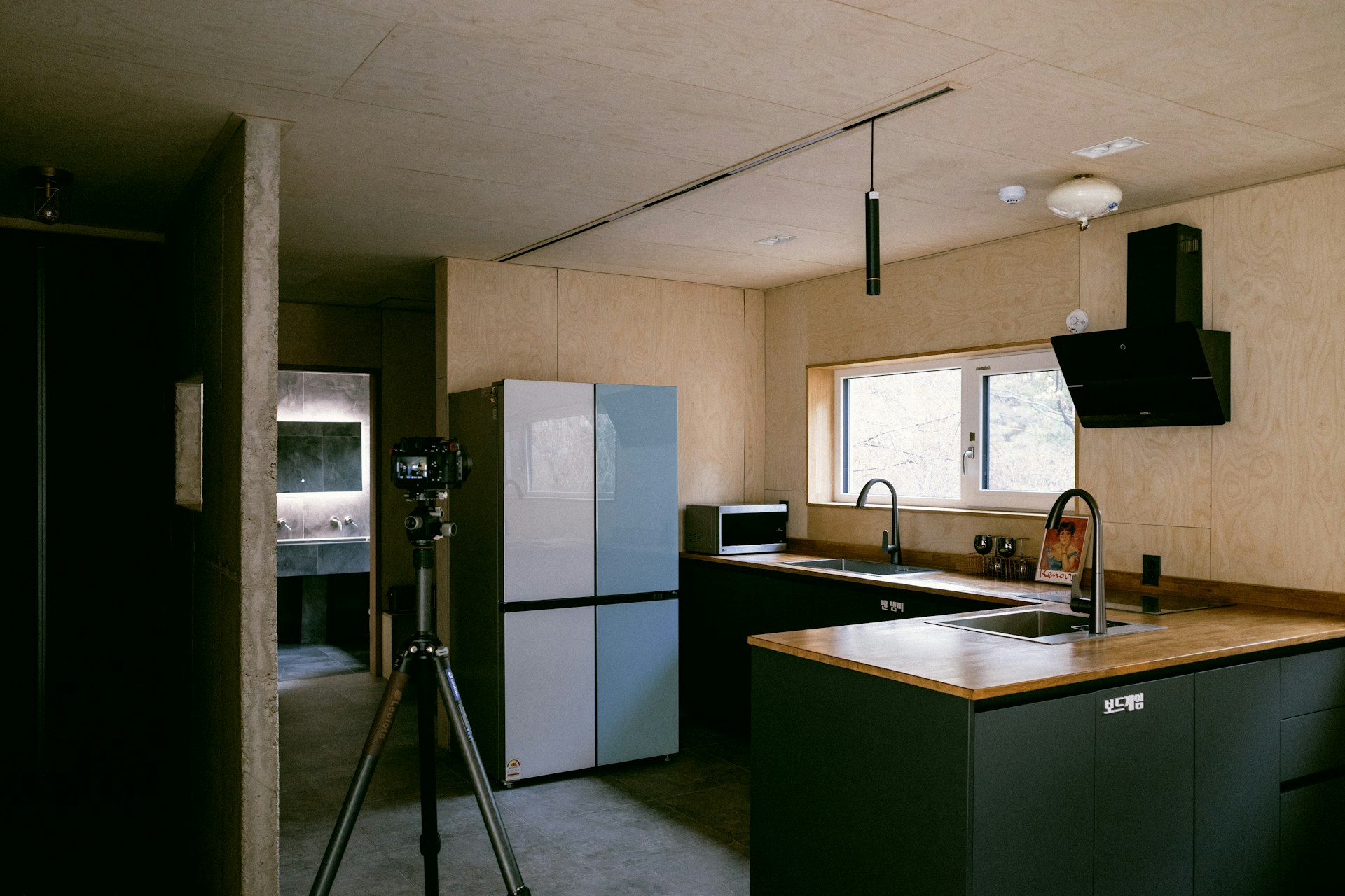 Built-In Cabinetry Vs Freestanding: Why New Jersey Homeowners Prefer Kitchens Direct for Seamless Storage Solutions